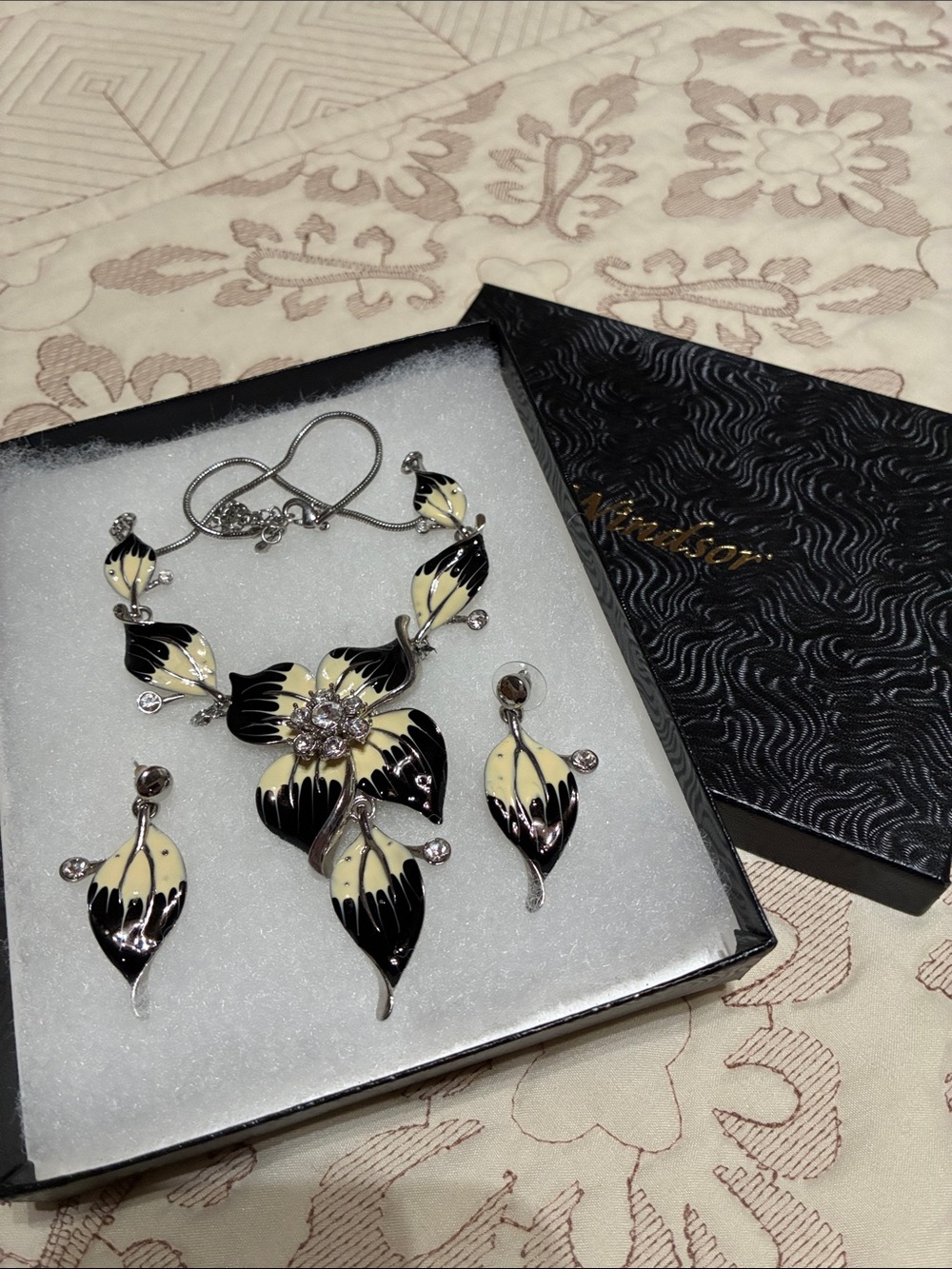 Windsor Black & Cream Floral Enamel Necklace with Matching Earrings